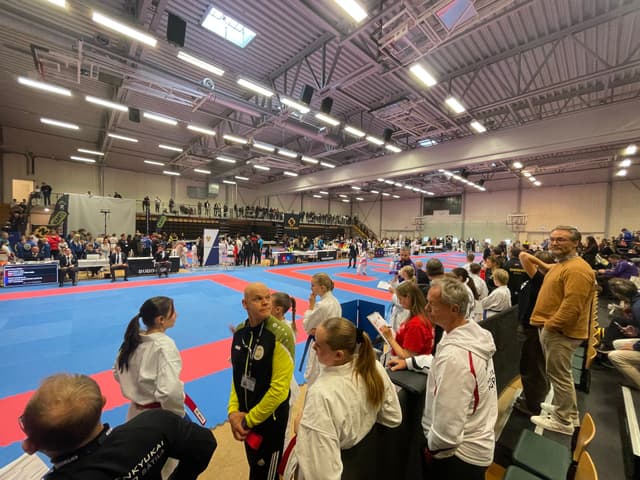 Syv matteområder og mye aktivitet i hallen.
